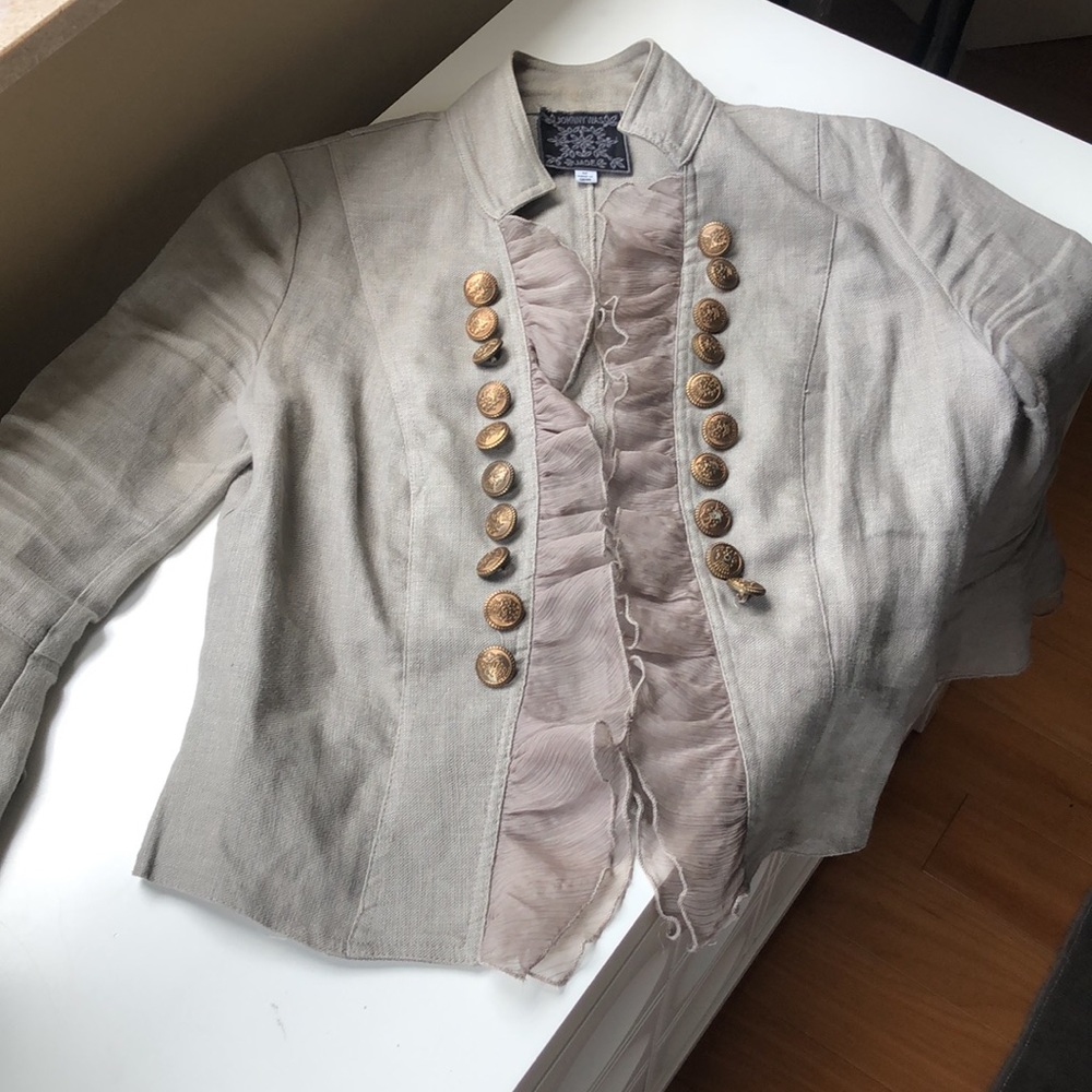 Johnny was olive green linen and silk jacket